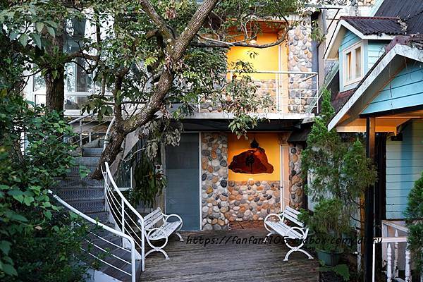 【台中住宿】若茵民宿 Rollin #台中秘境 #台中景觀住宿 雲海、夕陽、夜景、日出 一次滿足 (13).JPG