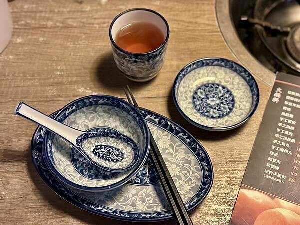 台北市中山區[中山區美食] 澳門骨堡 火鍋餐廳 沙蜆鍋 花雕雞 骨煲鍋 通通都好吃！#善導寺美食 條通美食 @蛋寶趴趴go