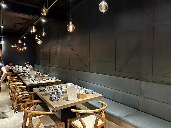 台北市中山區[中山區美食] 澳門骨堡 火鍋餐廳 沙蜆鍋 花雕雞 骨煲鍋 通通都好吃！#善導寺美食 條通美食 @蛋寶趴趴go