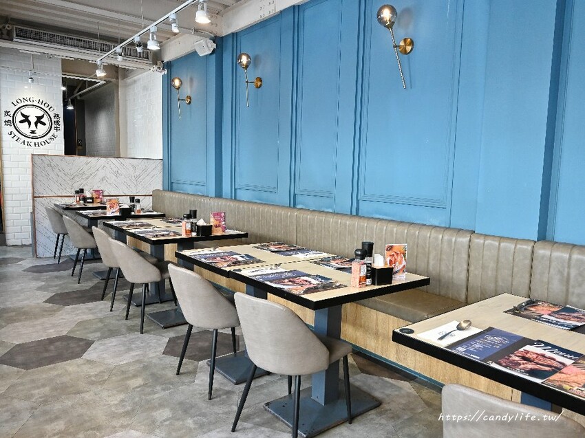 瀧厚炙燒熟成牛排｜台中英倫風熟成牛排館，高CP值，還有料滿滿的羅宋湯讓你免費喝到飽～