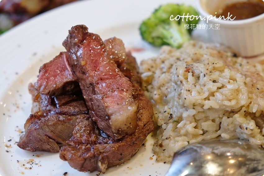 台中牛排推薦|中科商圈人氣爆棚瀧厚炙燒熟成牛排好吃推推,超多牛肉羅宋湯吃到飽~ 台中牛排推薦|中科商圈人氣爆棚瀧厚炙燒熟成牛排好吃推推,超多牛肉羅宋湯吃到飽~