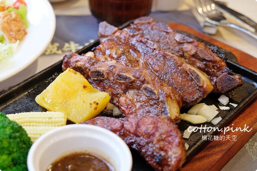 台中牛排推薦|中科商圈人氣爆棚瀧厚炙燒熟成牛排好吃推推,超多牛肉羅宋湯吃到飽~ 台中牛排推薦|中科商圈人氣爆棚瀧厚炙燒熟成牛排好吃推推,超多牛肉羅宋湯吃到飽~