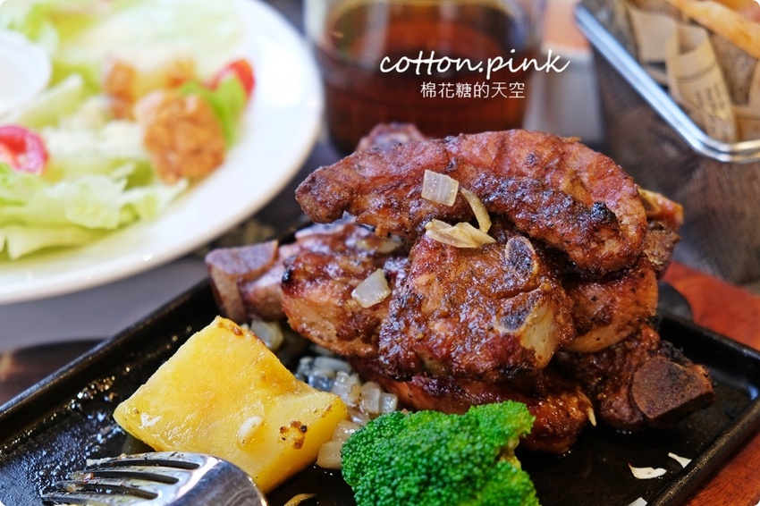 台中牛排推薦|中科商圈人氣爆棚瀧厚炙燒熟成牛排好吃推推,超多牛肉羅宋湯吃到飽~ 台中牛排推薦|中科商圈人氣爆棚瀧厚炙燒熟成牛排好吃推推,超多牛肉羅宋湯吃到飽~