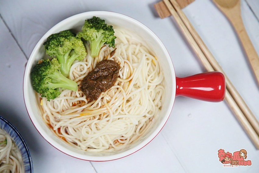 【宅配美食】台灣史上最霸道的乾拌麵！宅在家這樣吃屬你最霸氣：確實霸道乾拌麵 - 熱血玩台南。跳躍新世界