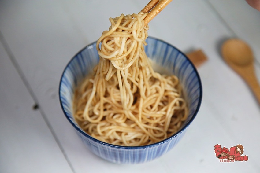 【宅配美食】台灣史上最霸道的乾拌麵！宅在家這樣吃屬你最霸氣：確實霸道乾拌麵 - 熱血玩台南。跳躍新世界