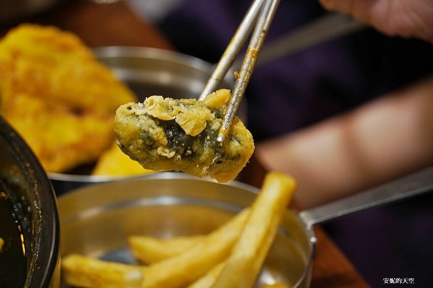 [新莊 兩餐韓國年糕火鍋吃到飽] 299元就可以吃到道地韓式風味鍋物 韓式泡麵、炸雞、魚板、年糕無限量供應 - 安妮的天空