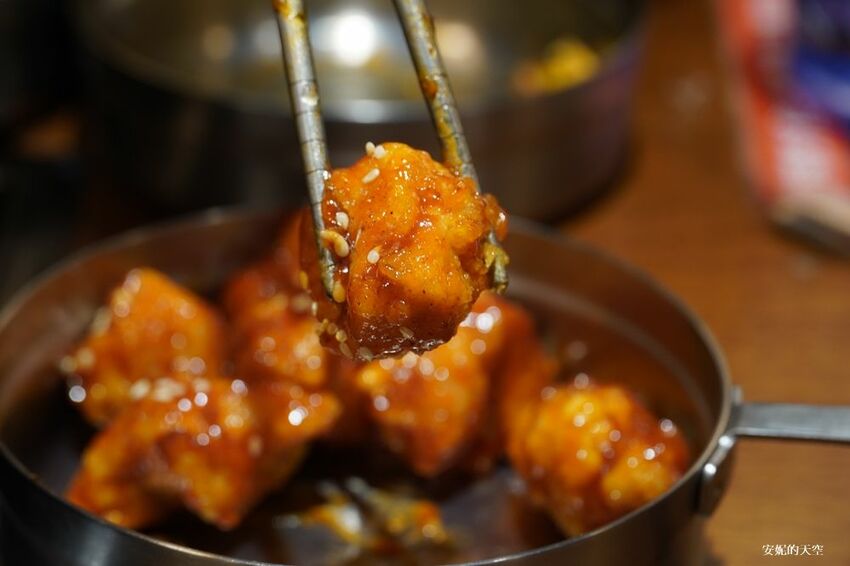 [新莊 兩餐韓國年糕火鍋吃到飽] 299元就可以吃到道地韓式風味鍋物 韓式泡麵、炸雞、魚板、年糕無限量供應 - 安妮的天空