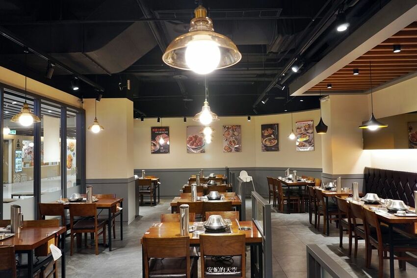 [新莊 兩餐韓國年糕火鍋吃到飽] 299元就可以吃到道地韓式風味鍋物 韓式泡麵、炸雞、魚板、年糕無限量供應 - 安妮的天空