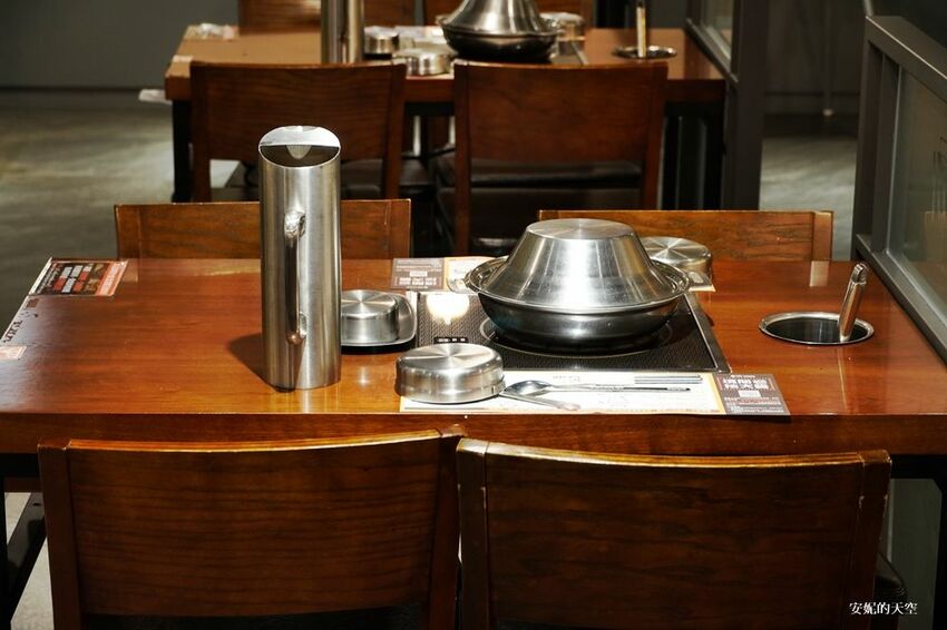 [新莊 兩餐韓國年糕火鍋吃到飽] 299元就可以吃到道地韓式風味鍋物 韓式泡麵、炸雞、魚板、年糕無限量供應 - 安妮的天空