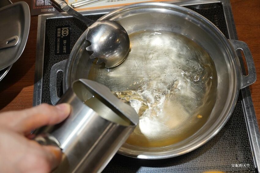 [新莊 兩餐韓國年糕火鍋吃到飽] 299元就可以吃到道地韓式風味鍋物 韓式泡麵、炸雞、魚板、年糕無限量供應 - 安妮的天空