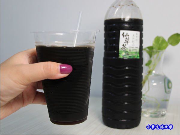 黑糖仙草茶-星大王甜品專賣水湳店  (1).jpg