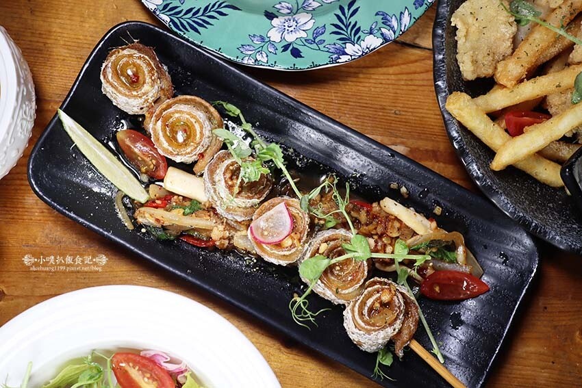 【木柵美食】『呼嚕小酒館』政大美食推薦/近貓空附近的絕美秘境