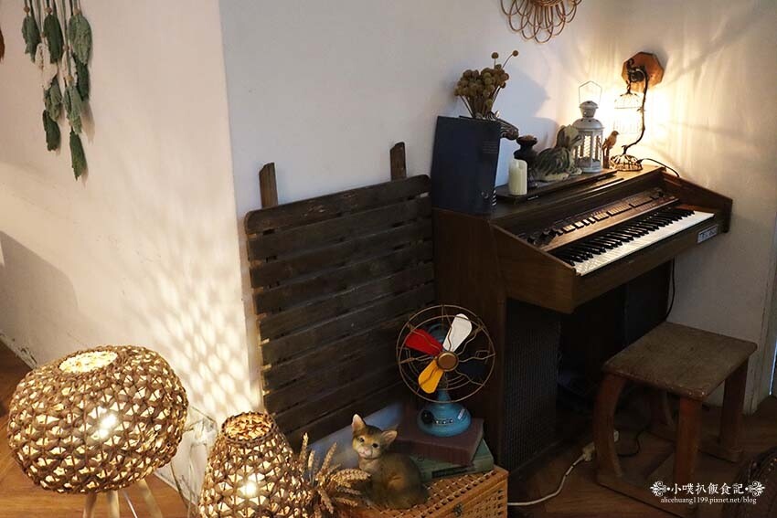 【木柵美食】『呼嚕小酒館』政大美食推薦/近貓空附近的絕美秘境