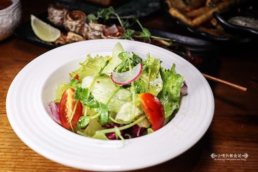 【木柵美食】『呼嚕小酒館』政大美食推薦/近貓空附近的絕美秘境