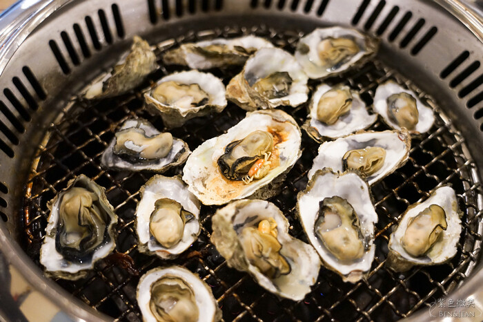 宜蘭縣宜蘭市愛知味自助式吃到飽燒烤店》火烤生蠔牡犡吃到飽，熟食自助吧，海鮮燒肉火鍋無限吃到飽