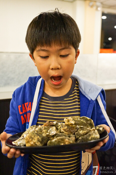 宜蘭縣宜蘭市愛知味自助式吃到飽燒烤店》火烤生蠔牡犡吃到飽，熟食自助吧，海鮮燒肉火鍋無限吃到飽