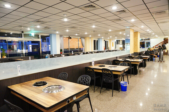 宜蘭縣宜蘭市愛知味自助式吃到飽燒烤店》火烤生蠔牡犡吃到飽，熟食自助吧，海鮮燒肉火鍋無限吃到飽