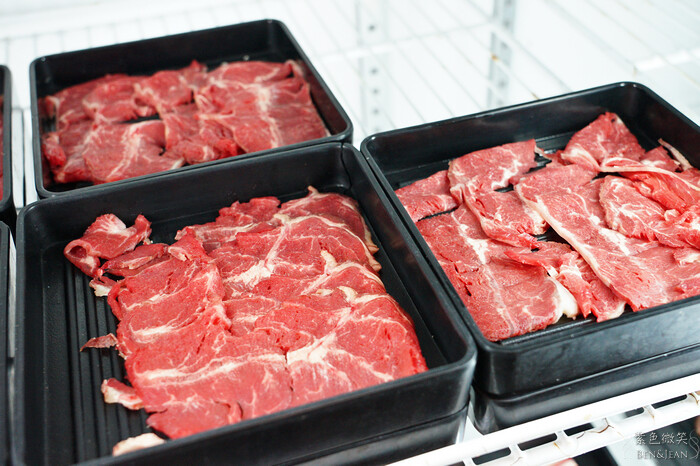 宜蘭縣宜蘭市愛知味自助式吃到飽燒烤店》火烤生蠔牡犡吃到飽，熟食自助吧，海鮮燒肉火鍋無限吃到飽