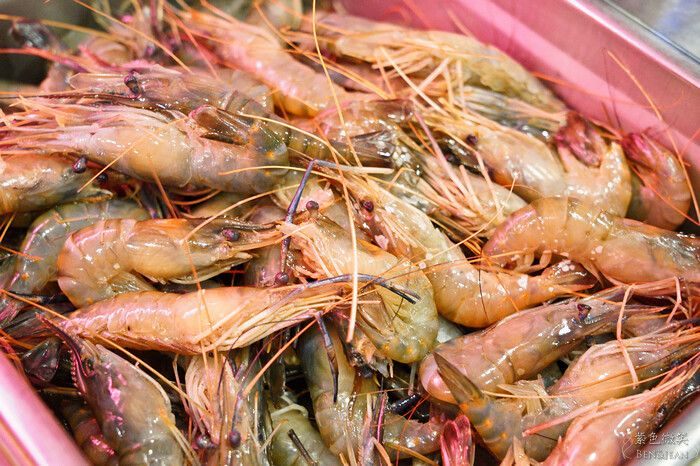 宜蘭縣宜蘭市愛知味自助式吃到飽燒烤店》火烤生蠔牡犡吃到飽，熟食自助吧，海鮮燒肉火鍋無限吃到飽