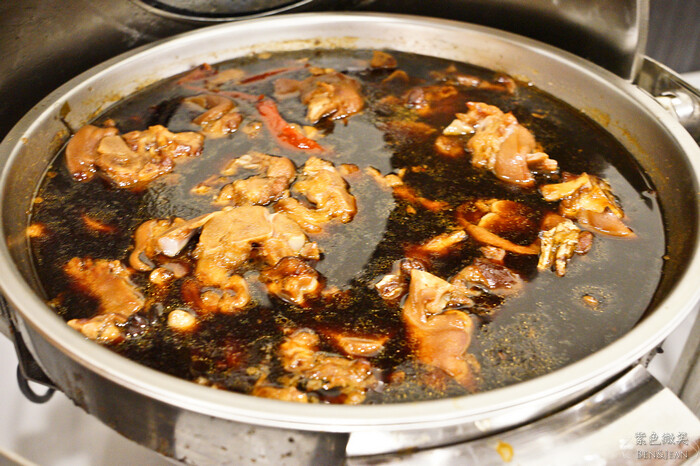 宜蘭縣宜蘭市愛知味自助式吃到飽燒烤店》火烤生蠔牡犡吃到飽，熟食自助吧，海鮮燒肉火鍋無限吃到飽