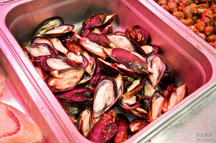 宜蘭縣宜蘭市愛知味自助式吃到飽燒烤店》火烤生蠔牡犡吃到飽，熟食自助吧，海鮮燒肉火鍋無限吃到飽