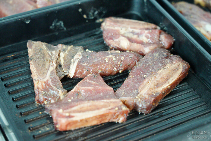 宜蘭縣宜蘭市愛知味自助式吃到飽燒烤店》火烤生蠔牡犡吃到飽，熟食自助吧，海鮮燒肉火鍋無限吃到飽