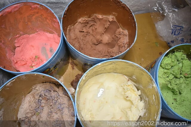 宜蘭火烤三吃 自助式吃到飽推薦 | 愛知味 火鍋、燒烤 自助百匯，食材種類多樣化，讓你吃得眼花撩亂