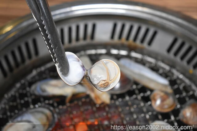 宜蘭火烤三吃 自助式吃到飽推薦 | 愛知味 火鍋、燒烤 自助百匯，食材種類多樣化，讓你吃得眼花撩亂