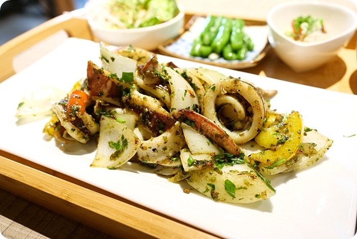 宜蘭美食⎮微笑食客。必點肋眼牛排跟限量烤海魚細嫩鮮甜，大廚料理真功夫，值得多訪！ @捲捲頭 Wonderful 品味。生活