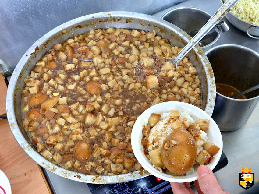 台南牛肉湯／肉燥飯+滷蛋免費供應吃到飽／限量供應晚來吃不到／飄香20多年在地人最愛／超佛心價格CP值爆表