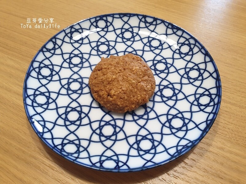 蒙恩聽障烘焙坊｜位於台中的公益喜餅試吃 🌱豆芽忙結婚關於喜餅