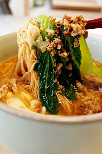 豐原甜品店推薦 甜弄 SUGARALLEY 廟東夜市 文青冰店 芋頭控 必點 蜜芋麻糬冰 熱甜湯 雞絲麵 珍珠奶茶 手作布丁 杏仁茶DSC08381.JPG