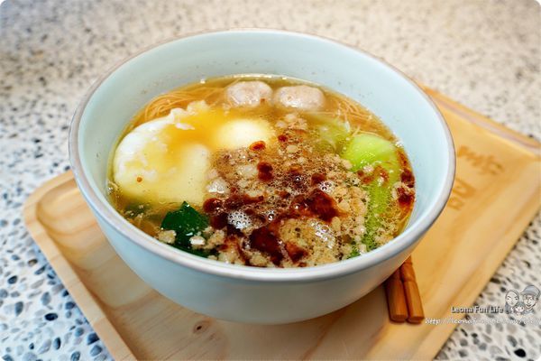 豐原甜品店推薦 甜弄 SUGARALLEY 廟東夜市 文青冰店 芋頭控 必點 蜜芋麻糬冰 熱甜湯 雞絲麵 珍珠奶茶 手作布丁 杏仁茶DSC08370.JPG