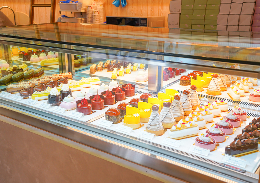 [台南下午茶推薦]名坂奇洋菓子-總是爆滿的台南夢幻城堡甜點店~必吃人氣千層蛋糕 @美食好芃友