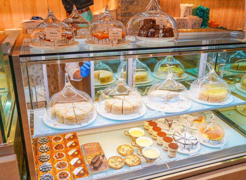 [台南下午茶推薦]名坂奇洋菓子-總是爆滿的台南夢幻城堡甜點店~必吃人氣千層蛋糕 @美食好芃友