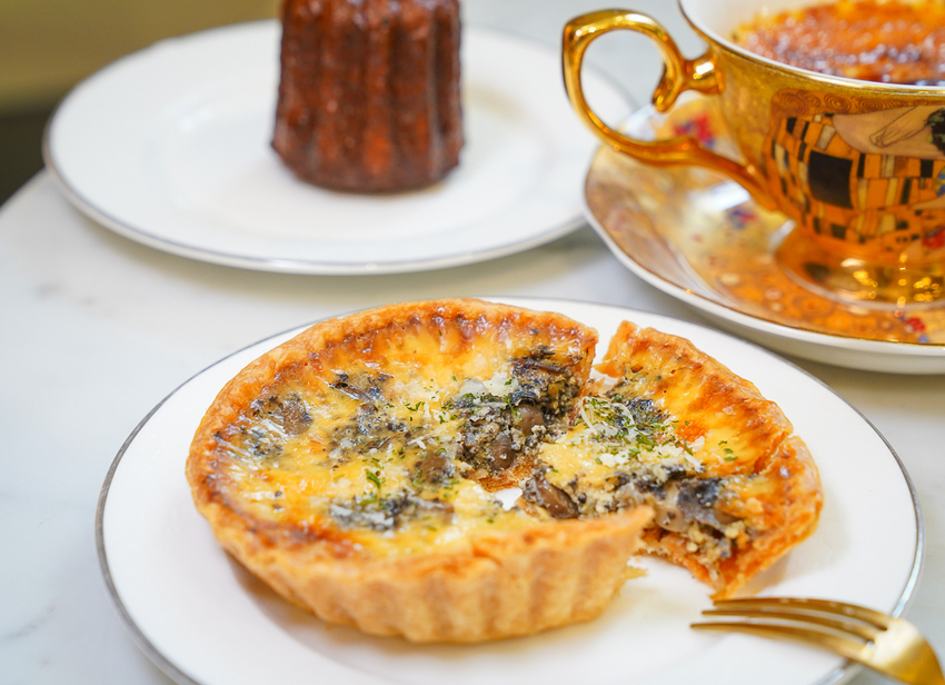 [台南下午茶推薦]名坂奇洋菓子-總是爆滿的台南夢幻城堡甜點店~必吃人氣千層蛋糕 @美食好芃友