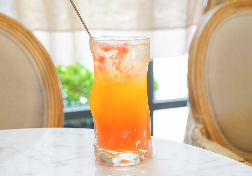 [台南下午茶推薦]名坂奇洋菓子-總是爆滿的台南夢幻城堡甜點店~必吃人氣千層蛋糕 @美食好芃友