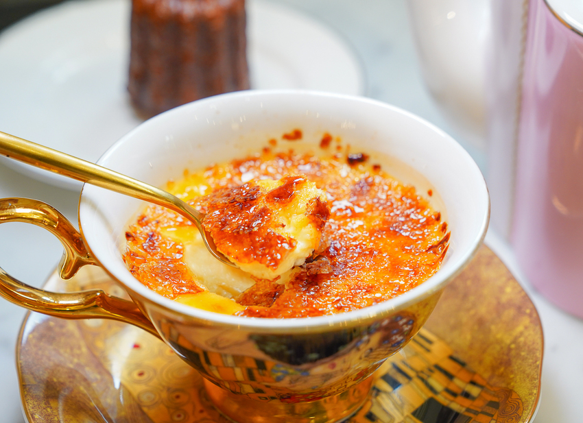 [台南下午茶推薦]名坂奇洋菓子-總是爆滿的台南夢幻城堡甜點店~必吃人氣千層蛋糕 @美食好芃友