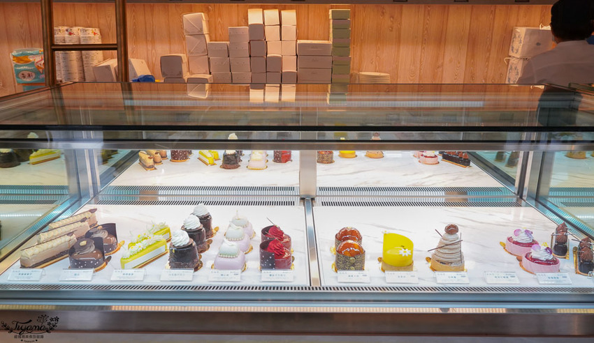 台南下午茶,名坂奇夏威夷豆塔 工作室升級為夢幻美平價甜點店!! @緹雅瑪 美食旅遊趣