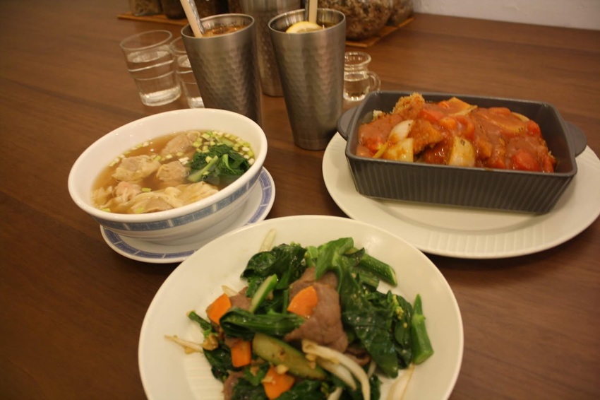 【公館美食推薦】紅盤子港式茶餐廳-鮮蝦雲吞鮮香美味,豬扒飯量多實在/CP值高的港式料理推薦