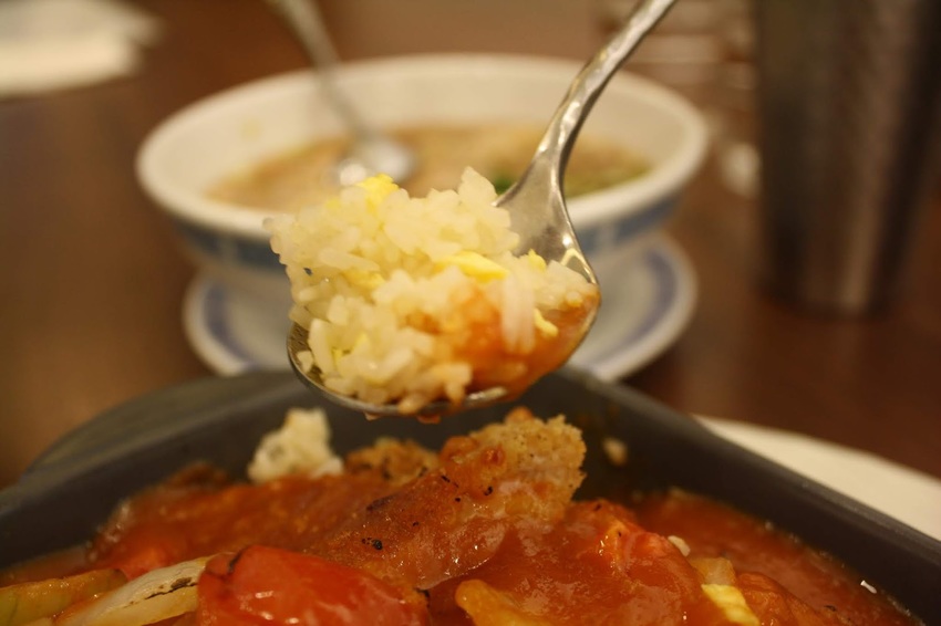 【公館美食推薦】紅盤子港式茶餐廳-鮮蝦雲吞鮮香美味,豬扒飯量多實在/CP值高的港式料理推薦