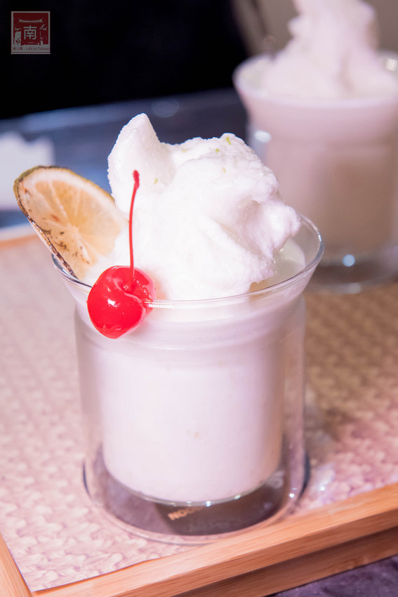 【台南美食】精隨集結在一碗麵中｜碳佐麻里隔壁麵食館｜乾拌麵食套餐｜招牌老薑軍牛肉麵~~麵聚場-府前店 - 南人幫