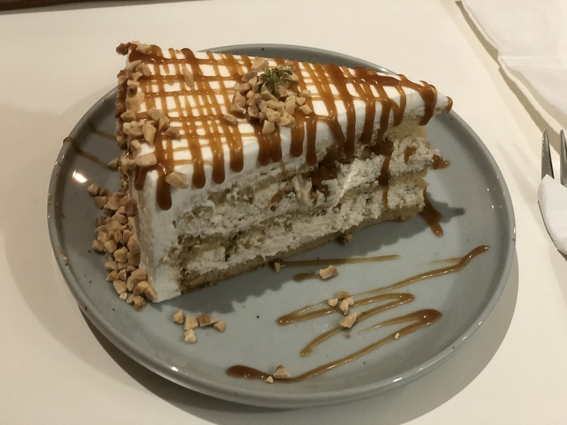 【新竹美食】 Lady nara曼谷新泰式料理新竹SOGO店,推薦必吃貴婦級網美泰式下午茶,抹茶達克瓦茲&泰式烤椰米塔超好吃!還有泰式義大利麵、輕食沙拉、開胃菜、外帶美食。內文附詳細菜單價位介紹。 @熊寶小榆の旅遊日記