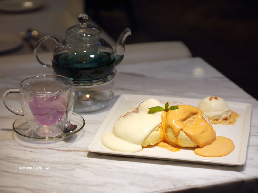 【新竹美食】 Lady nara曼谷新泰式料理新竹SOGO店,推薦必吃貴婦級網美泰式下午茶,抹茶達克瓦茲&泰式烤椰米塔超好吃!還有泰式義大利麵、輕食沙拉、開胃菜、外帶美食。內文附詳細菜單價位介紹。 @熊寶小榆の旅遊日記