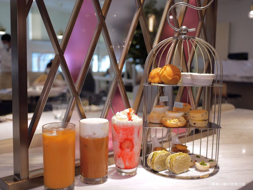 【新竹美食】 Lady nara曼谷新泰式料理新竹SOGO店,推薦必吃貴婦級網美泰式下午茶,抹茶達克瓦茲&泰式烤椰米塔超好吃!還有泰式義大利麵、輕食沙拉、開胃菜、外帶美食。內文附詳細菜單價位介紹。 @熊寶小榆の旅遊日記