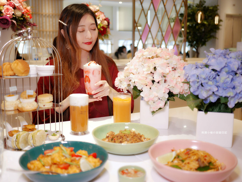 【新竹美食】 Lady nara曼谷新泰式料理新竹SOGO店,推薦必吃貴婦級網美泰式下午茶,抹茶達克瓦茲&泰式烤椰米塔超好吃!還有泰式義大利麵、輕食沙拉、開胃菜、外帶美食。內文附詳細菜單價位介紹。 @熊寶小榆の旅遊日記