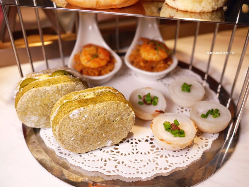 【新竹美食】 Lady nara曼谷新泰式料理新竹SOGO店,推薦必吃貴婦級網美泰式下午茶,抹茶達克瓦茲&泰式烤椰米塔超好吃!還有泰式義大利麵、輕食沙拉、開胃菜、外帶美食。內文附詳細菜單價位介紹。 @熊寶小榆の旅遊日記