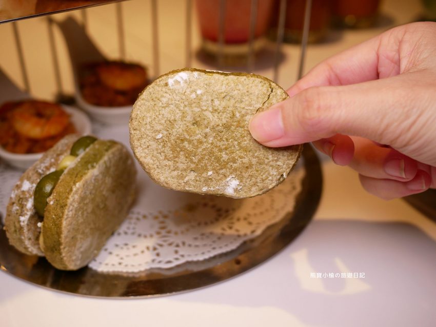 【新竹美食】 Lady nara曼谷新泰式料理新竹SOGO店,推薦必吃貴婦級網美泰式下午茶,抹茶達克瓦茲&泰式烤椰米塔超好吃!還有泰式義大利麵、輕食沙拉、開胃菜、外帶美食。內文附詳細菜單價位介紹。 @熊寶小榆の旅遊日記