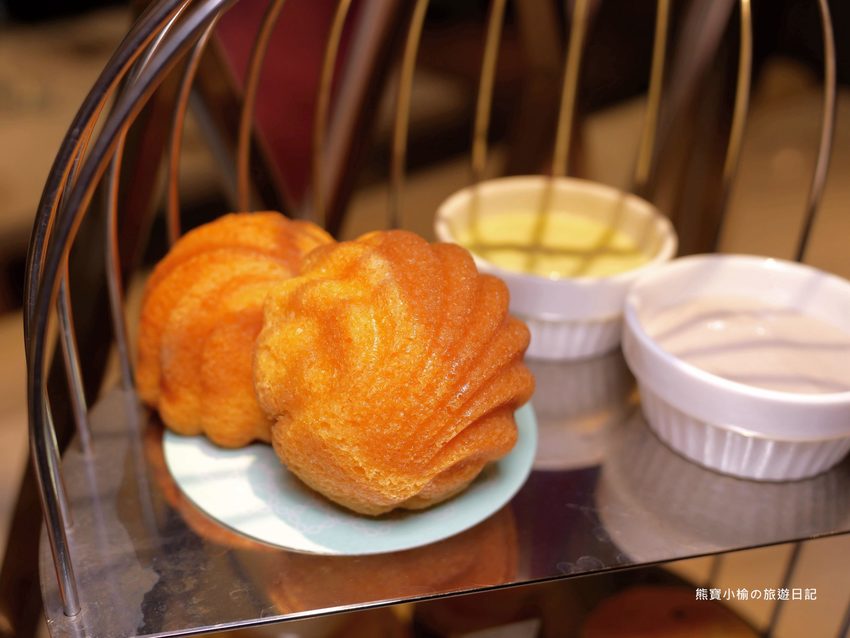 【新竹美食】 Lady nara曼谷新泰式料理新竹SOGO店,推薦必吃貴婦級網美泰式下午茶,抹茶達克瓦茲&泰式烤椰米塔超好吃!還有泰式義大利麵、輕食沙拉、開胃菜、外帶美食。內文附詳細菜單價位介紹。 @熊寶小榆の旅遊日記