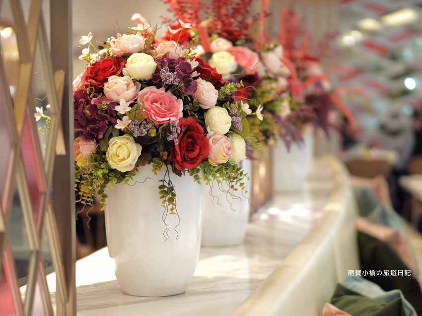 【新竹美食】 Lady nara曼谷新泰式料理新竹SOGO店,推薦必吃貴婦級網美泰式下午茶,抹茶達克瓦茲&泰式烤椰米塔超好吃!還有泰式義大利麵、輕食沙拉、開胃菜、外帶美食。內文附詳細菜單價位介紹。 @熊寶小榆の旅遊日記